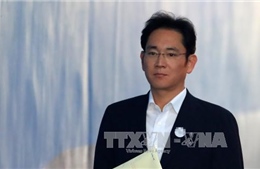 Phó Chủ tịch Tập đoàn Samsung được tại ngoại với án tù treo